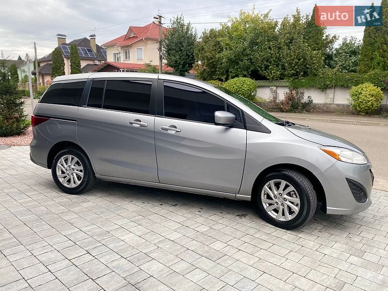 Мінівен Mazda 5 2011 в Києві