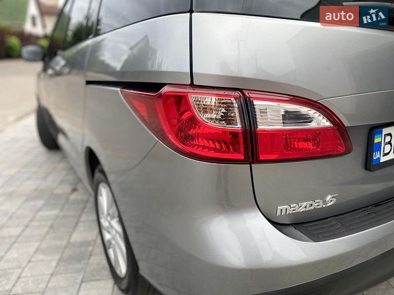 Мінівен Mazda 5 2011 в Києві