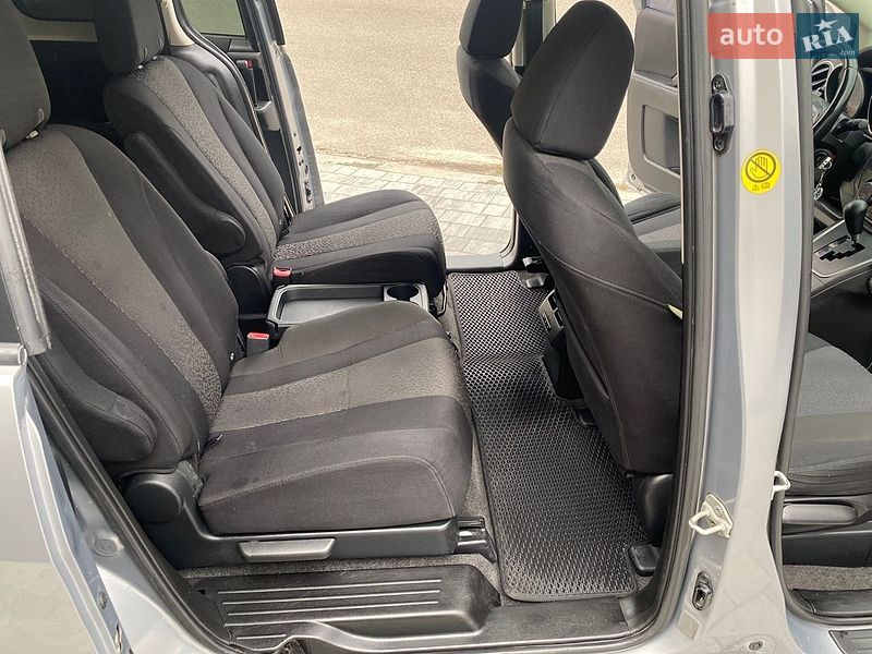 Мінівен Mazda 5 2011 в Києві
