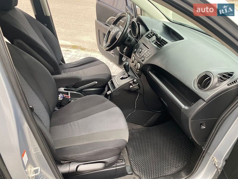 Мінівен Mazda 5 2011 в Києві