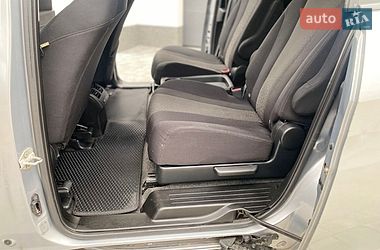 Мінівен Mazda 5 2011 в Києві