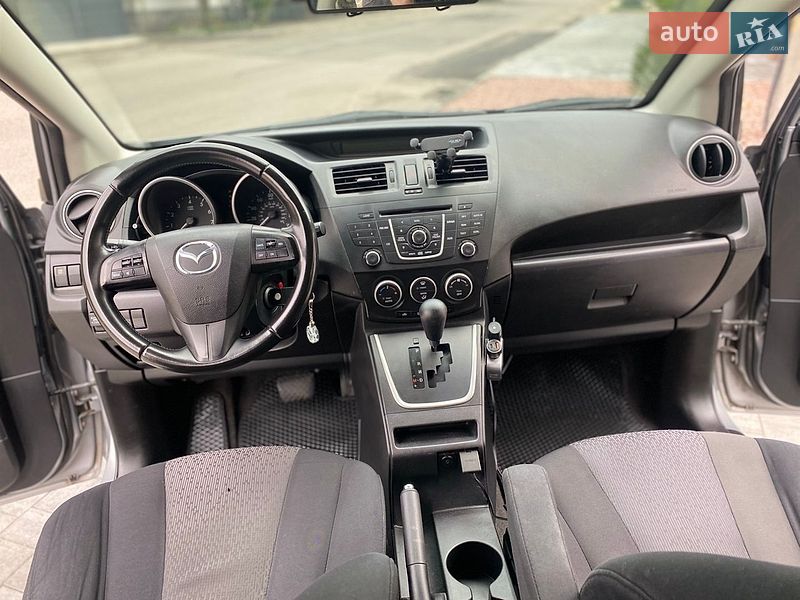 Мінівен Mazda 5 2011 в Києві