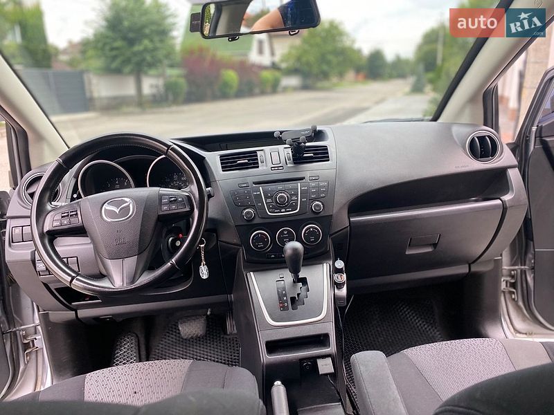 Мінівен Mazda 5 2011 в Києві
