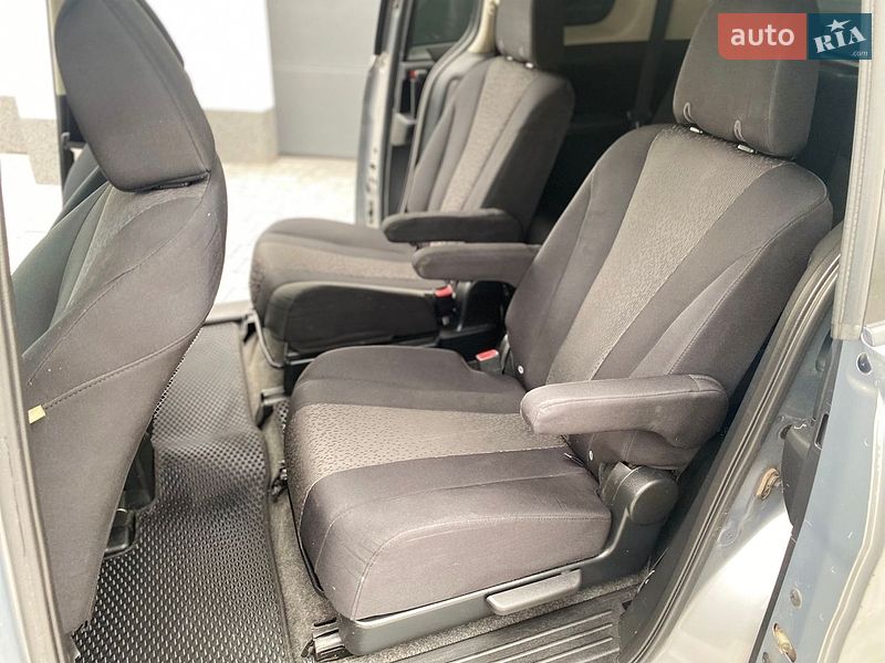 Мінівен Mazda 5 2011 в Києві