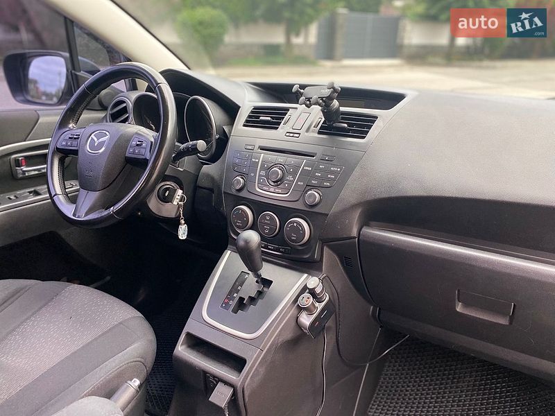 Мінівен Mazda 5 2011 в Києві