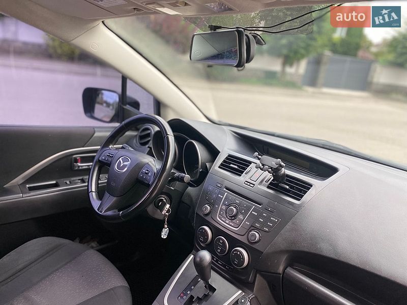 Мінівен Mazda 5 2011 в Києві