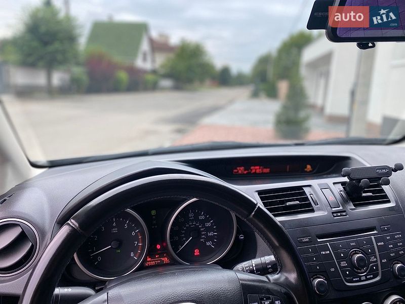 Мінівен Mazda 5 2011 в Києві