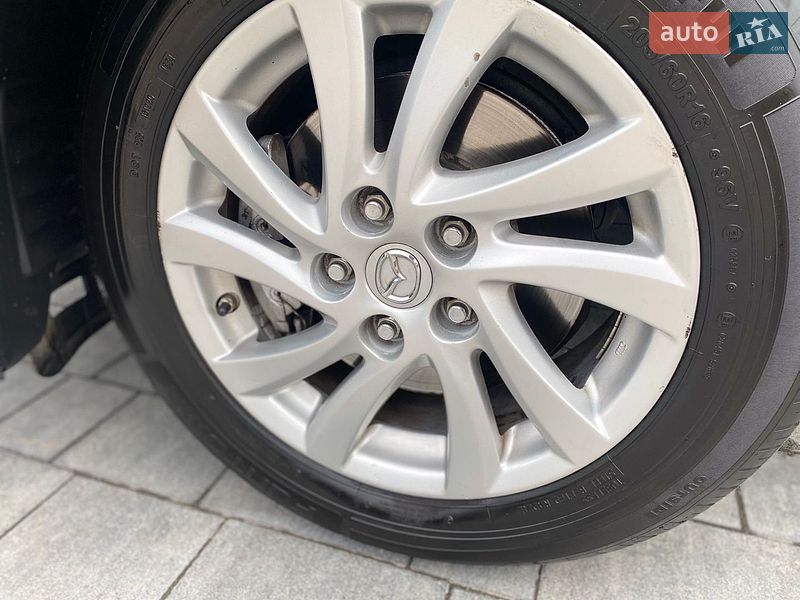 Мінівен Mazda 5 2011 в Києві