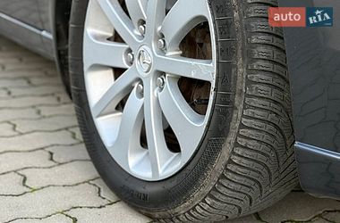 Мінівен Mazda 5 2006 в Жовкві