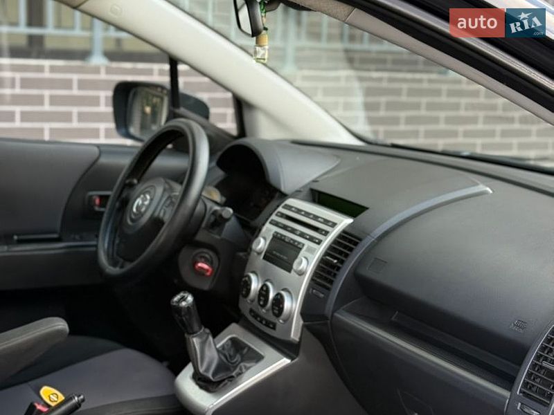 Мінівен Mazda 5 2006 в Жовкві
