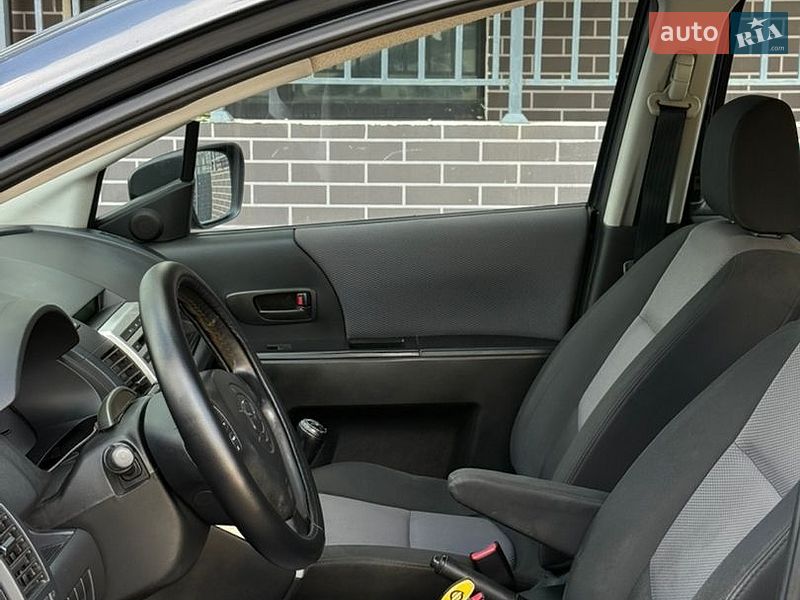 Мінівен Mazda 5 2006 в Жовкві