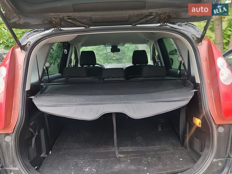 Минивэн Mazda 5 2006 в Киеве фото 2 Минивэн Mazda 5 2006 в Киеве