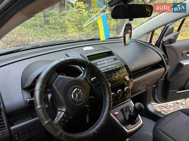 Минивэн Mazda 5 2010 в Луцке