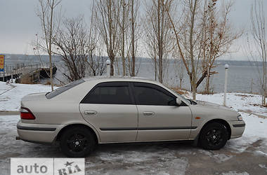 Седан Mazda 626 1998 в 