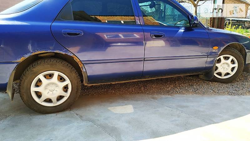 Седан Mazda 626 1996 в Кропивницькому