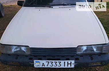 Седан Mazda 626 1986 в 