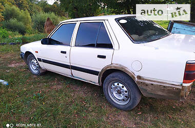 Седан Mazda 626 1986 в 