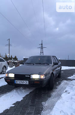 Седан Mazda 626 1985 в Долині