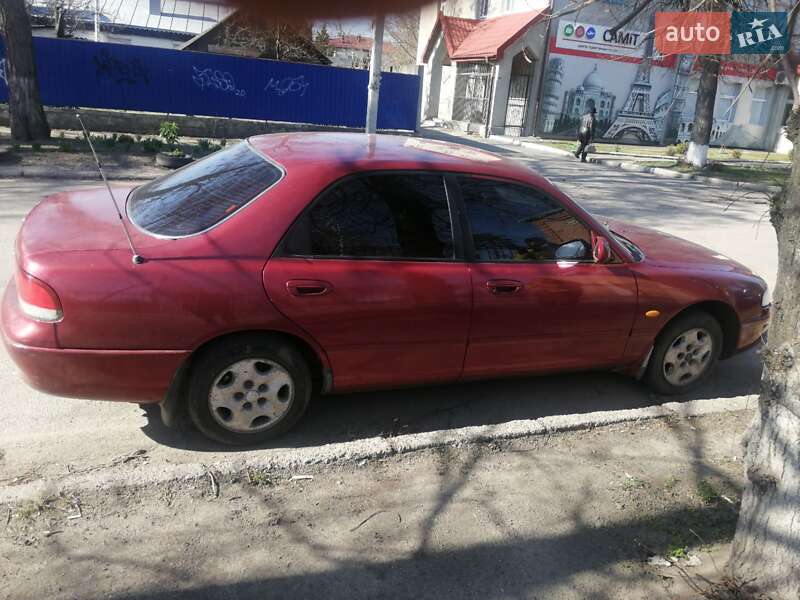 Седан Mazda 626 1993 в Кропивницком