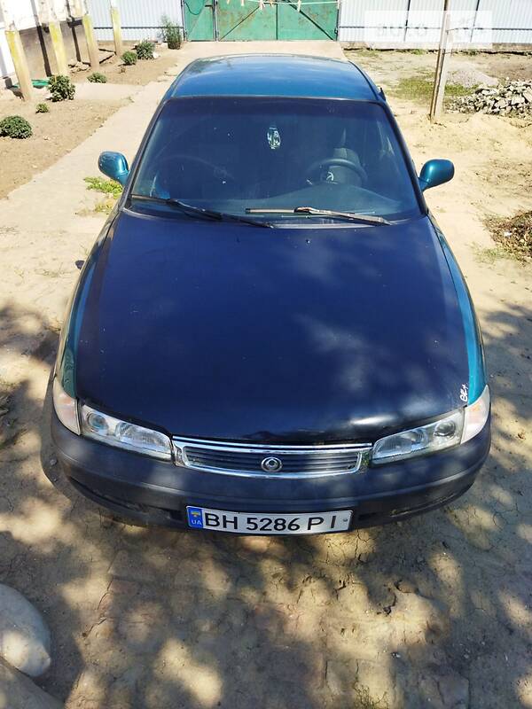 Седан Mazda 626 1996 в Измаиле