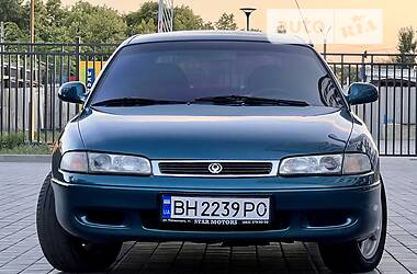 Хетчбек Mazda 626 1993 в 