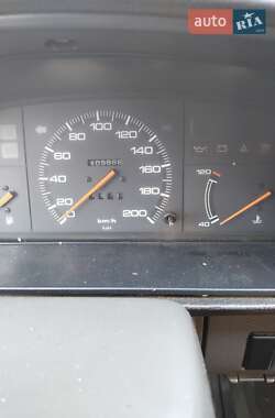 Седан Mazda 626 1992 в 