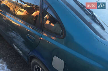 Хэтчбек Mazda 626 1994 в 