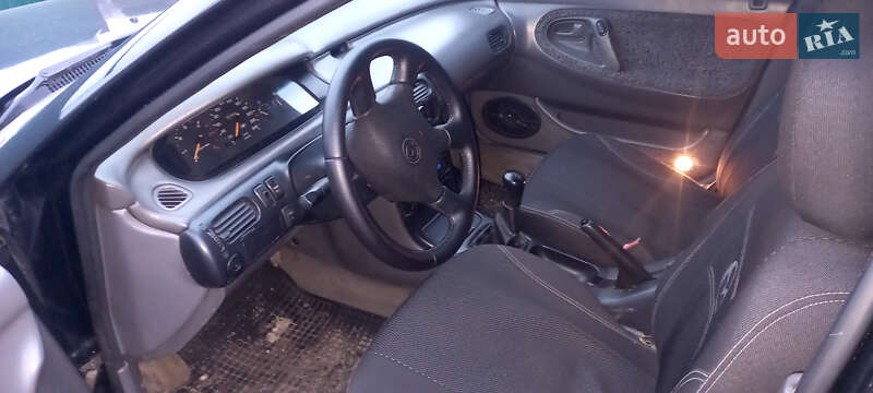 Хетчбек Mazda 626 1994 в Новомосковську