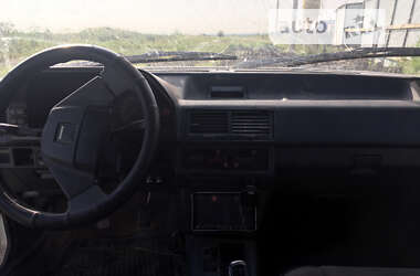 Седан Mazda 626 1988 в Николаеве