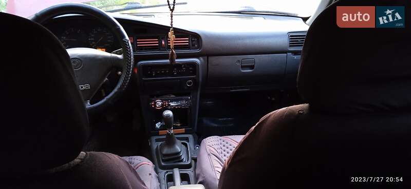 Седан Mazda 626 1996 в Львове