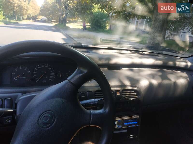 Хэтчбек Mazda 626 1995 в Светловодске