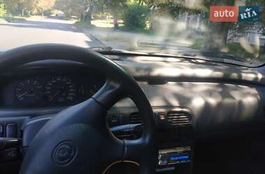 Хэтчбек Mazda 626 1995 в 