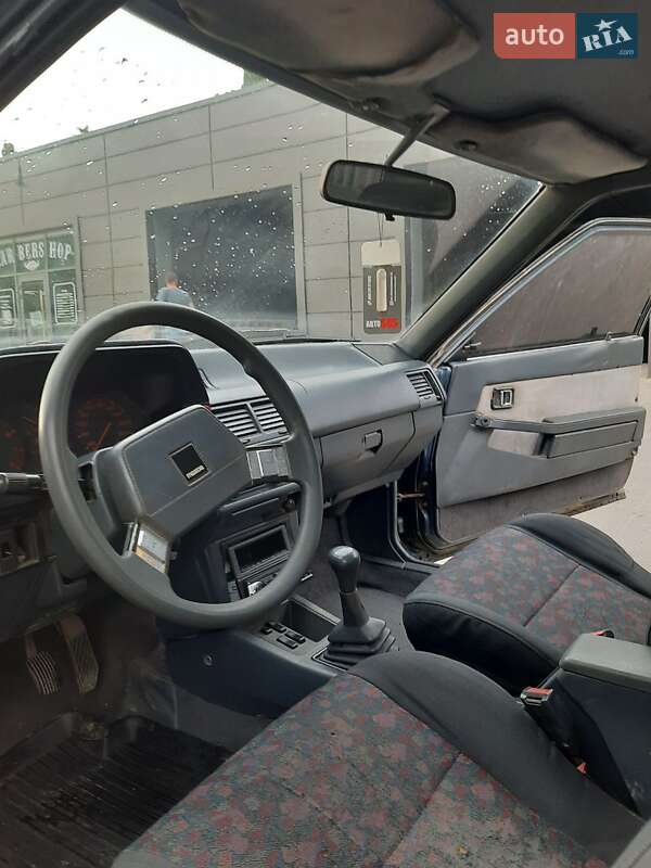 Купе Mazda 626 1987 в Кам'янець-Подільському