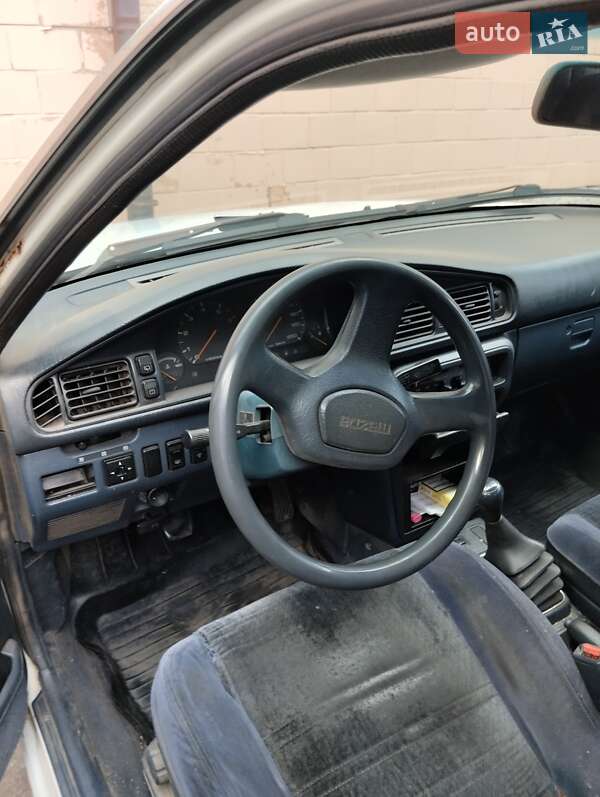 Хэтчбек Mazda 626 1988 в Полтаве