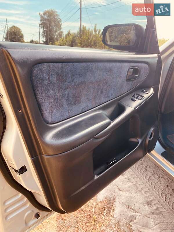 Седан Mazda 626 1998 в Славуті