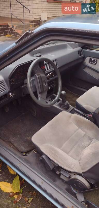 Седан Mazda 626 1988 в Славутичі