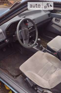 Седан Mazda 626 1988 в Славутиче