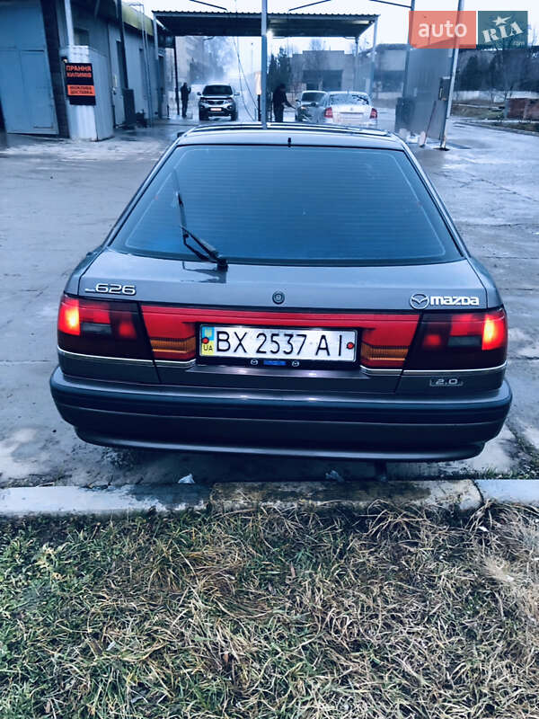 Седан Mazda 626 1989 в Кам'янець-Подільському