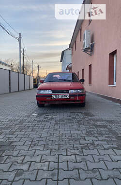 Седан Mazda 626 1989 в Черновцах