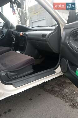 Седан Mazda 626 1993 в Каменском