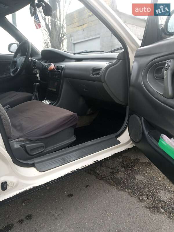 Седан Mazda 626 1993 в Каменском фото 3 Седан Mazda 626 1993 в Каменском