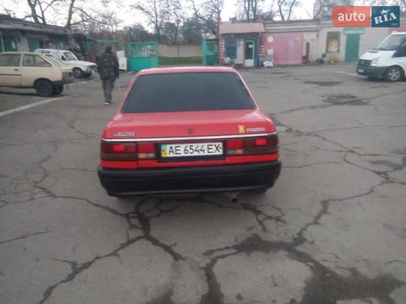Седан Mazda 626 1988 в Запорожье фото 2 Седан Mazda 626 1988 в Запорожье