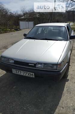 Седан Mazda 626 1988 в Косове