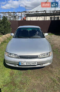 Седан Mazda 626 1993 в Виноградове