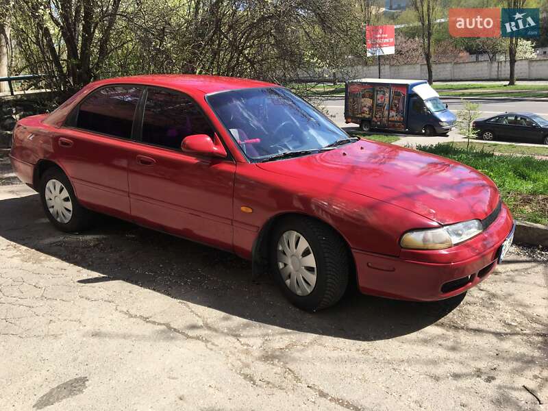 Седан Mazda 626 1993 в Ровно