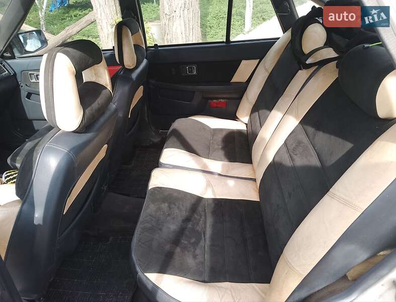 Хэтчбек Mazda 626 1988 в Городке