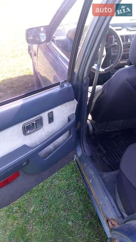 Седан Mazda 626 1986 в Славуте