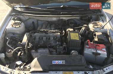 Седан Mazda 626 2000 в 