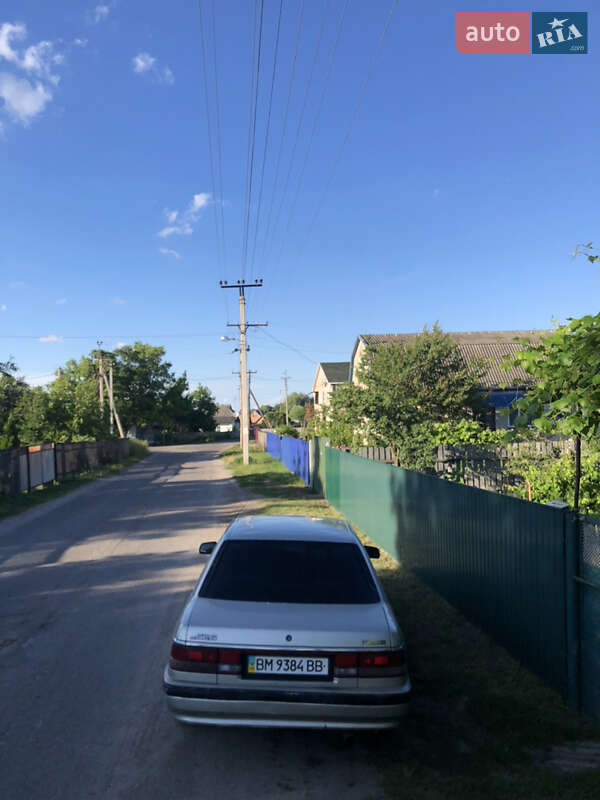 Седан Mazda 626 1987 в Миргороде