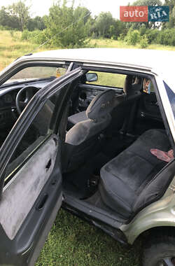 Седан Mazda 626 1987 в Миргороде